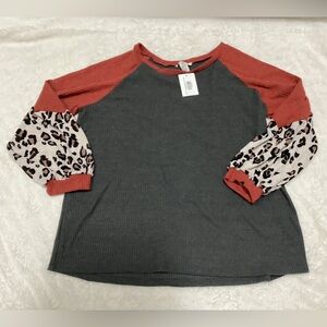 Casual scoop round neck, long puffed sleeves